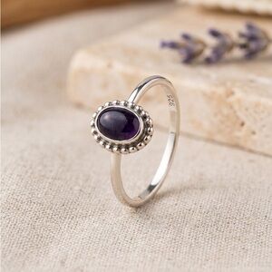 Sterling Silver Oval Amethyst Ring - Purple Gemstone